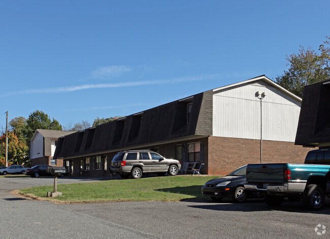 Building Photo - 420 Salem St