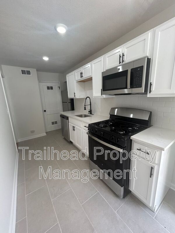 Building Photo - 6413 Brookside Rd