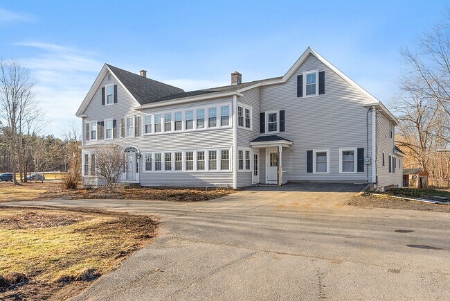 Foto del edificio - 12 Hollis St