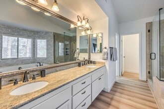 Building Photo - 249 Timber Hollow St