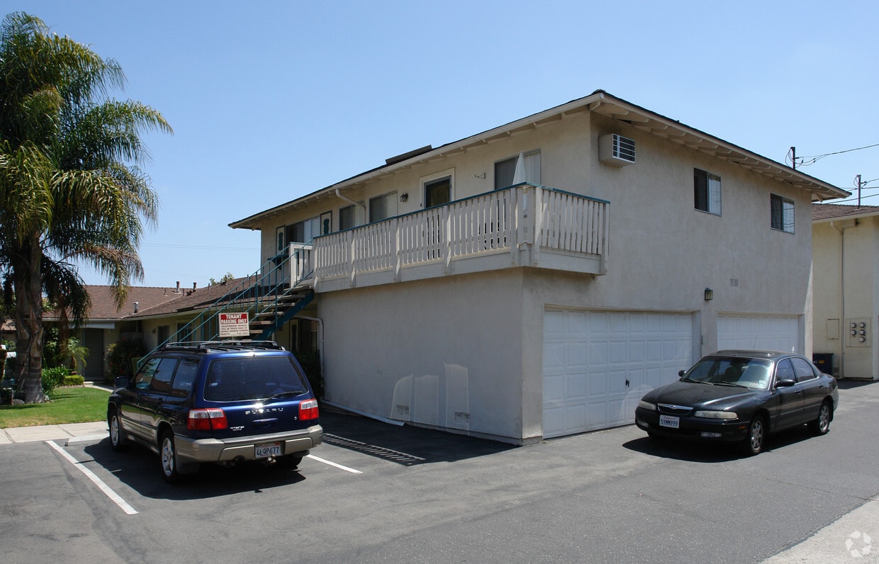 Building Photo - 7632 Amazon Dr
