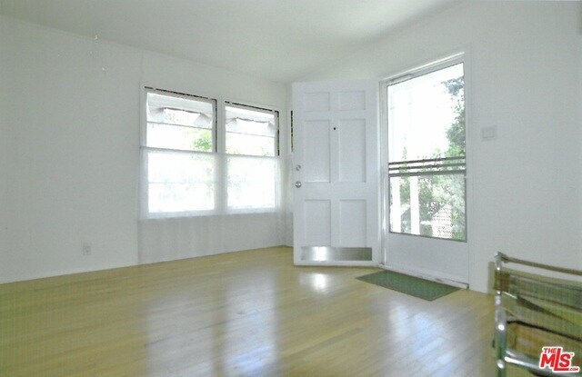Foto del edificio - 948 12th St