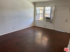 Building Photo - 15943 Victory Blvd