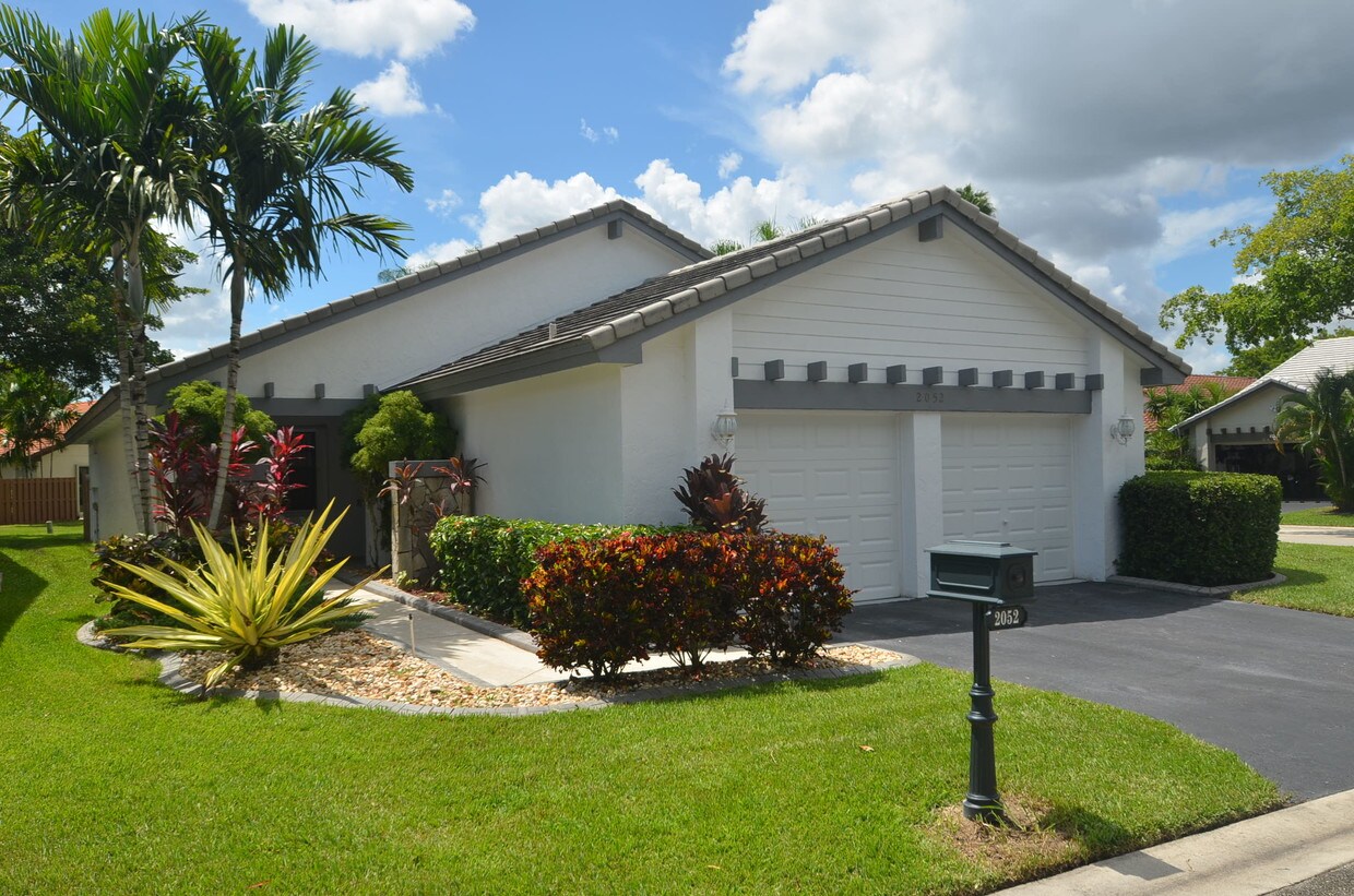 2052 Montpeliar, Weston, FL 33326 House Rental in Weston, FL