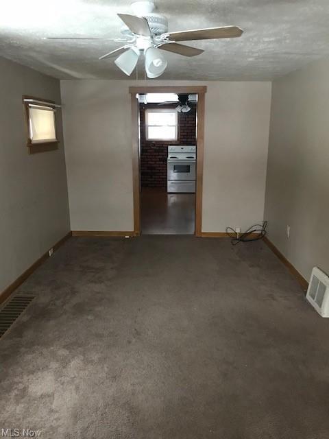 Building Photo - 3812 Eigen St