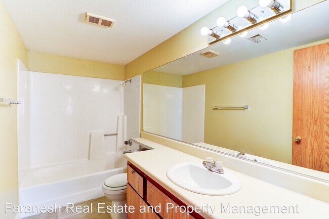 Foto del edificio - 2 br, 2 bath House - 2980 Juniper Hills Bl...