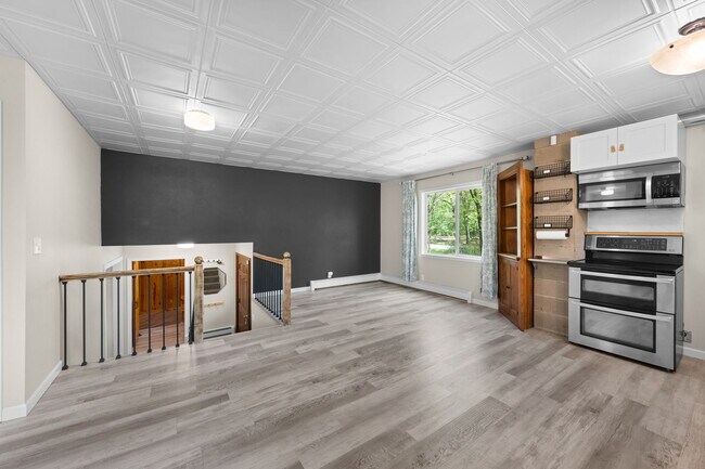 Foto del edificio - 32324 Evergreen St NW