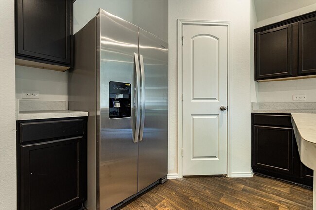 Building Photo - 21311 Violet Dusk Dr