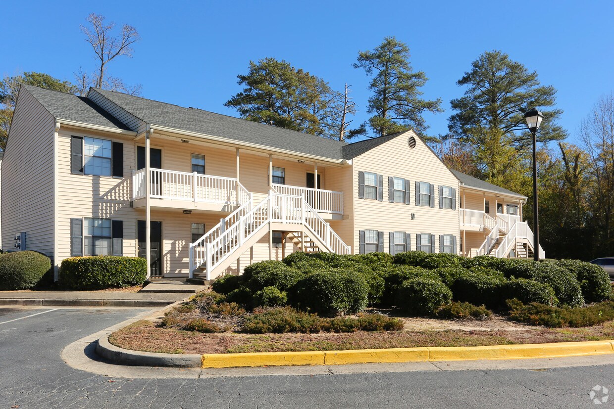 Hidden Lakes Apartments 180 Hidden Lake Ct Macon, GA