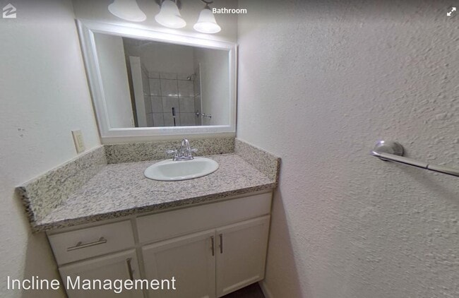 Building Photo - 7301 Florin Woods Dr