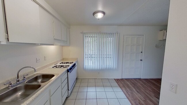 Photo - 583 N Tustin Ave Apartment