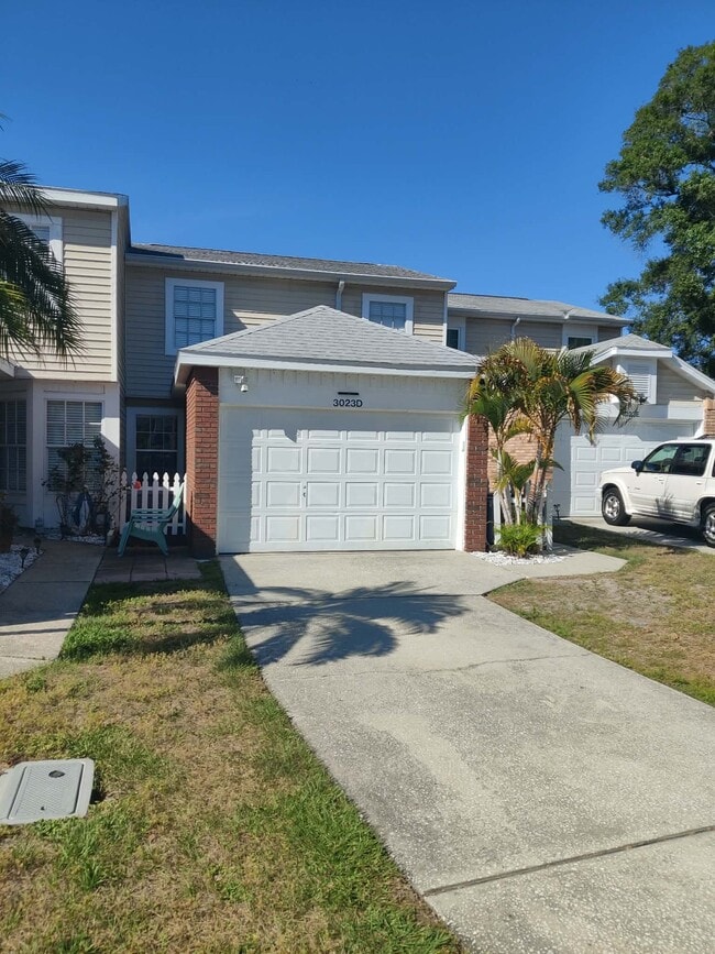 Building Photo - 3023 Beecher Dr E