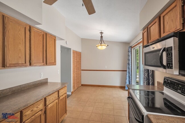 Building Photo - Renovated 3bd/1bth Ranch in Twinsburg Area
