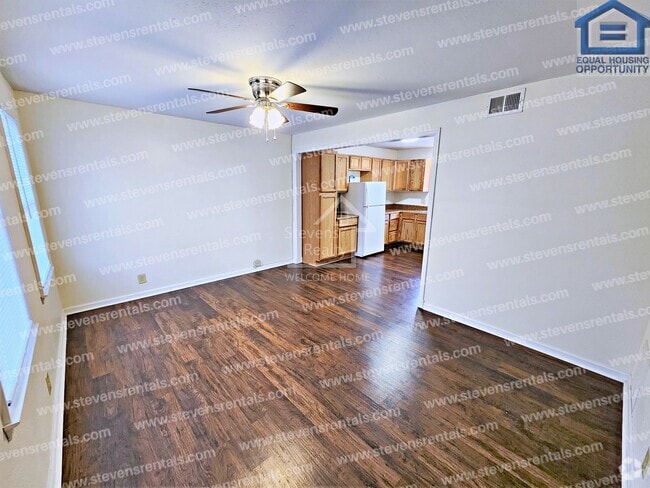 Building Photo - 500 Skyline Dr
