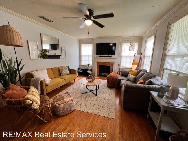 Building Photo - 2 br, 1 bath House - 257 Leo