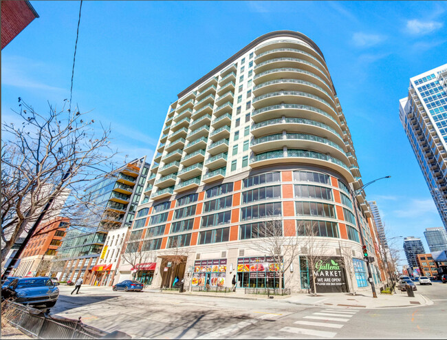 Building Photo - 340 W Superior St