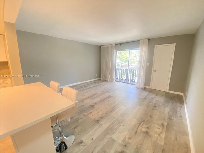 Building Photo - 200 Galen Dr