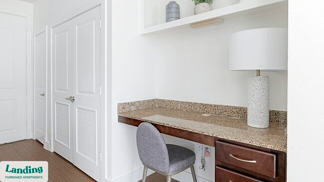 Foto del edificio - 7373 Valley View Ln