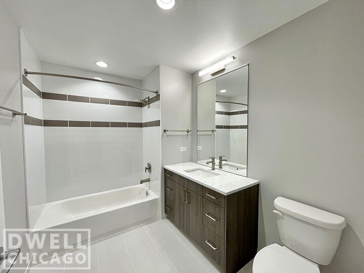 Foto principal - 1200 N Dearborn St