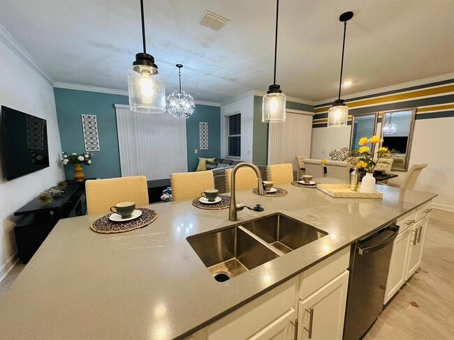 Building Photo - 956 Leader St