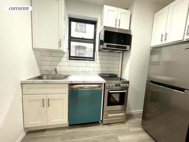 Foto del edificio - 532 E 82nd St