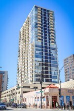 Building Photo - 1212N N La Salle Dr