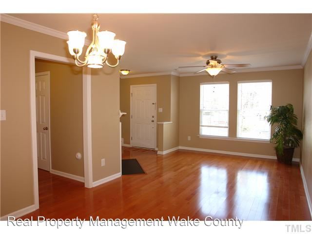 Building Photo - 10032 Blackwell Dr