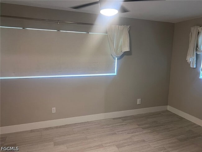 Foto del edificio - 5215 Rutland Ct