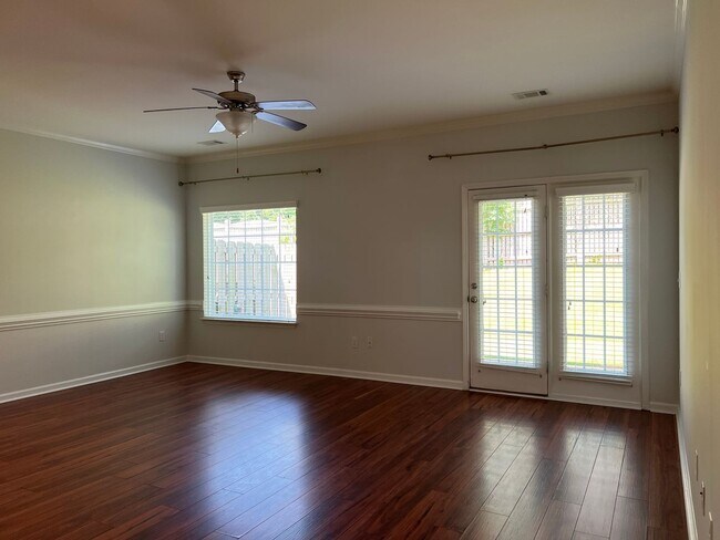 Foto del edificio - 3/2 Condo in Gated Community near Downtown...