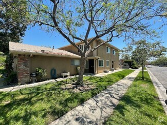 Building Photo - 1086 W Calle De Las Estrellas