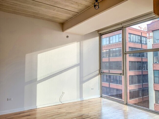 Foto del edificio - Fantastic One Bed Condo with In-Unit Laundry!