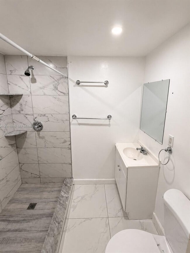 Foto del edificio - 2880 NW 169th Terrace