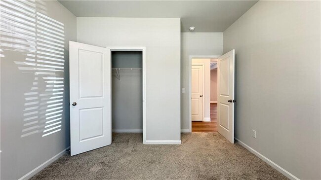 Foto del edificio - 4587 Silver Oak Dr SW