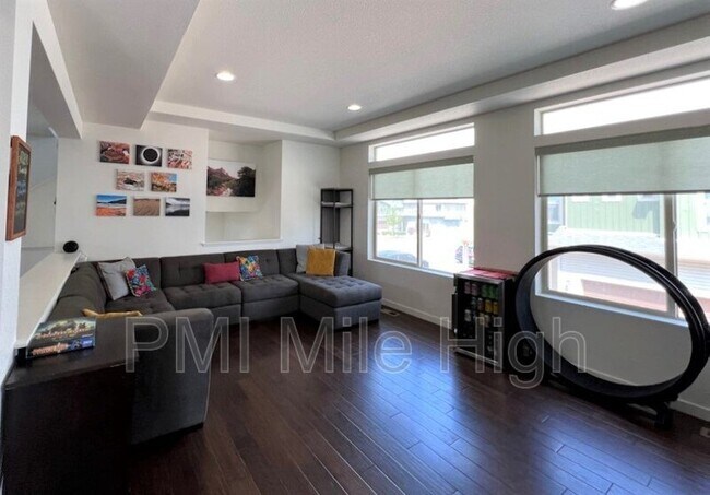 Foto del edificio - 5480 Danube St