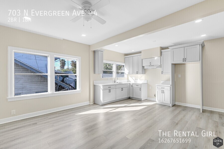Primary Photo - 703 N Evergreen Ave