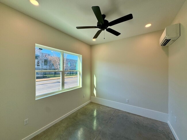 Building Photo - 1861 Zeta Way