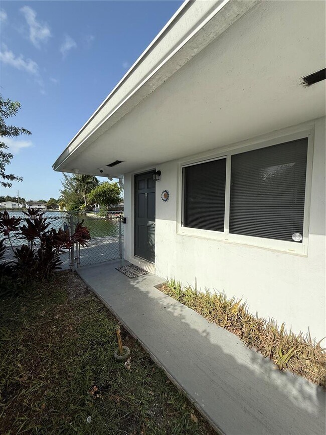 Foto del edificio - 842 SW 2nd St