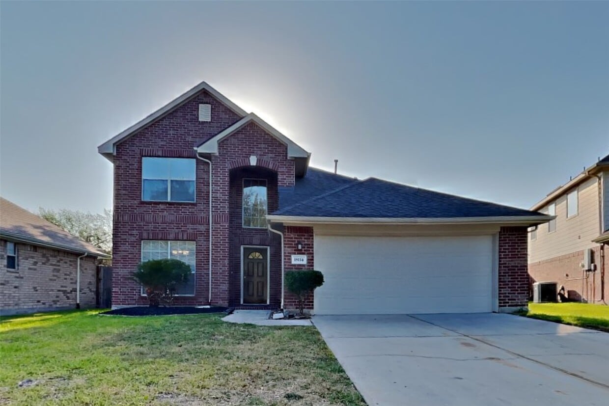 Foto principal - 18114 Stone Trail Manor Dr