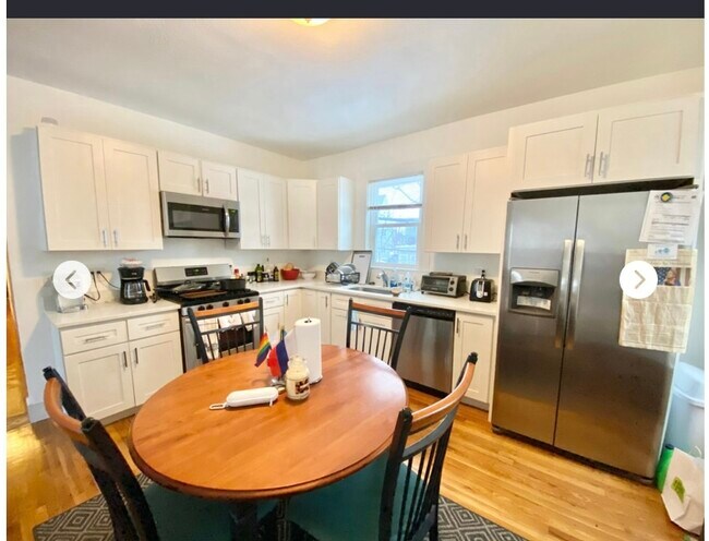 Building Photo - 7 Cherokee St