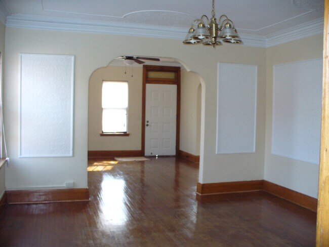 Building Photo - 111 Main Ave W