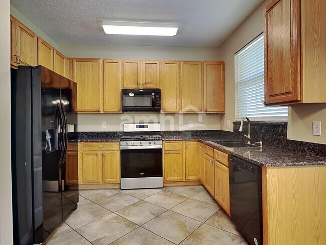 Building Photo - 27602 Sky Lake Cir