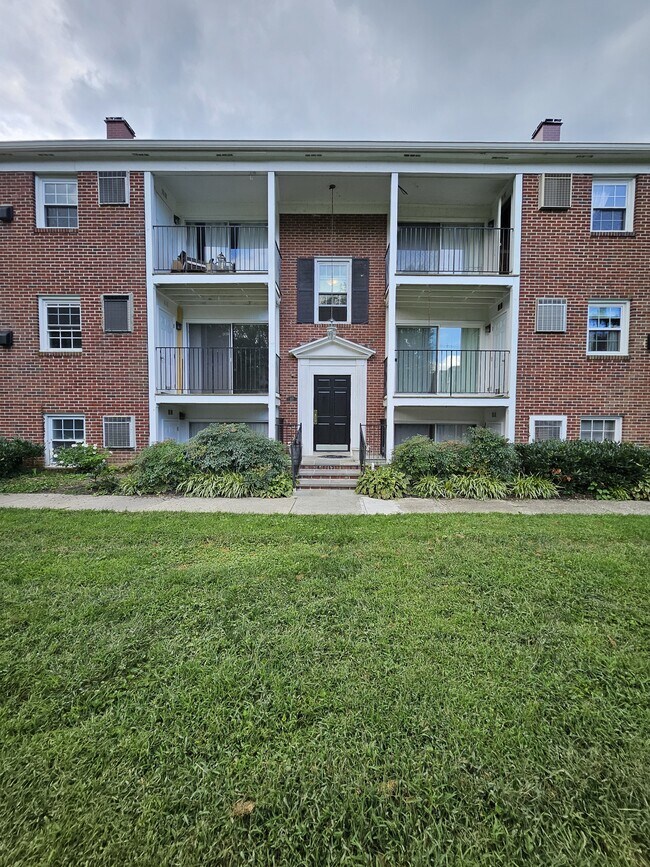 Foto del edificio - 317 Homeland Southway