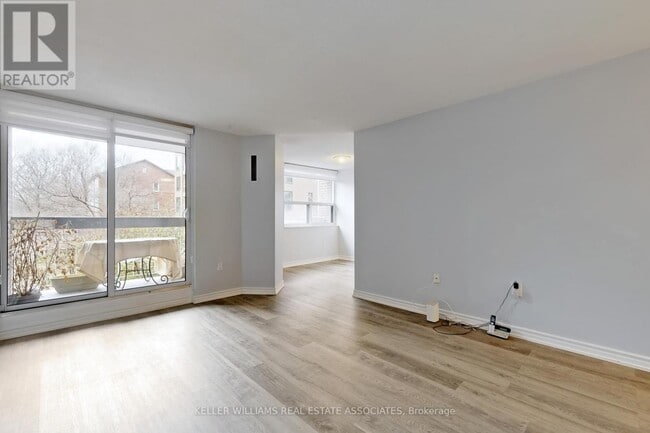 Building Photo - 4064 Lawrence Ave E