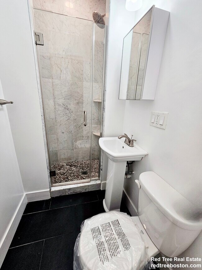 Foto del edificio - 24 Phillips St