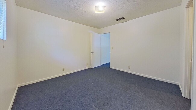 Foto del edificio - Act Fast! Charming 1BR Home – Pet Friendly & Move-In Ready