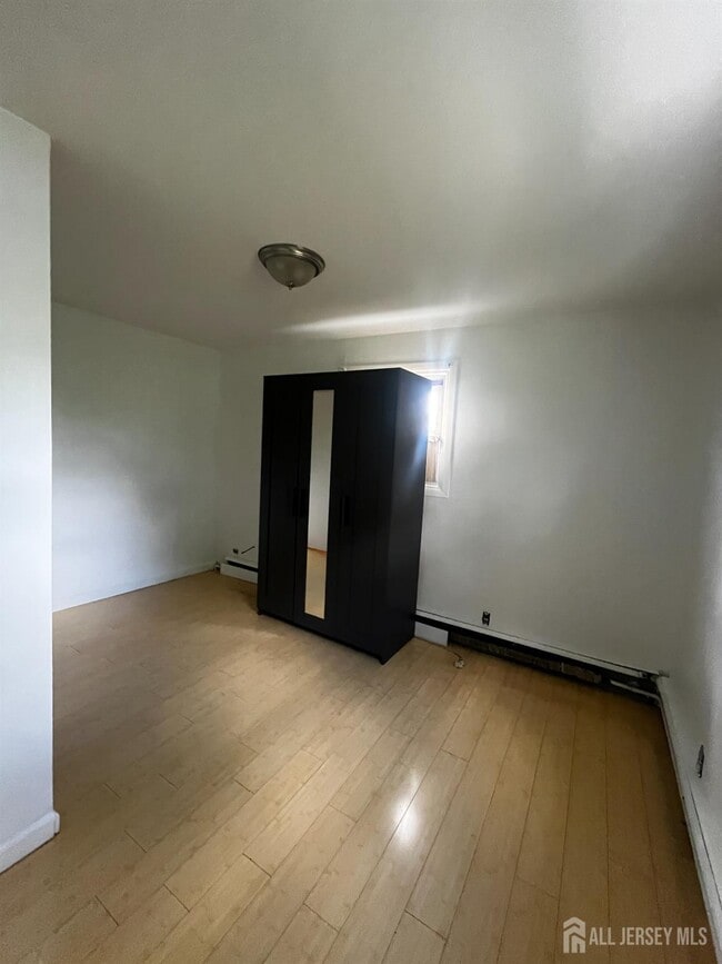 Building Photo - 31 Duclos Ln