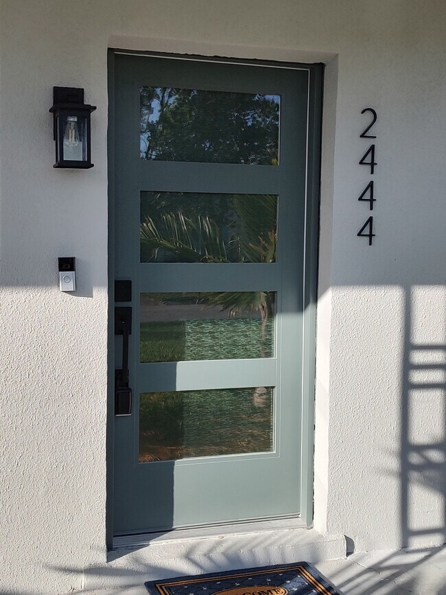 Entry - 2444 Dakota Dr