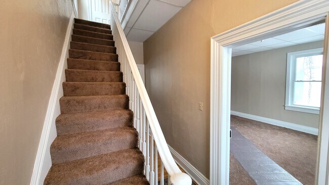 Foto del edificio - 520 N 4th Ave E