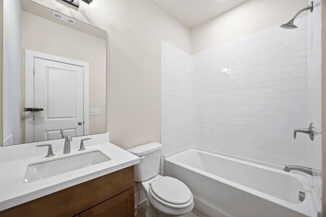 Foto del edificio - Westshore Living, Simply Done Right