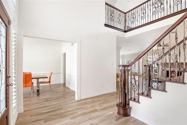 Building Photo - 5522 Honor Dr